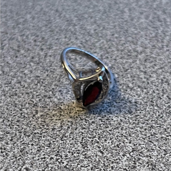 Avon Sterling Silver January Garnet Ring Size 5 - Picture 10 of 15
